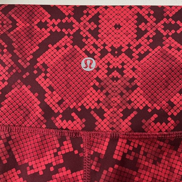 Lululemon Leggings Women Size 2 Red Animal Print Wunder Under Ziggy Active Pants - Picture 9 of 12